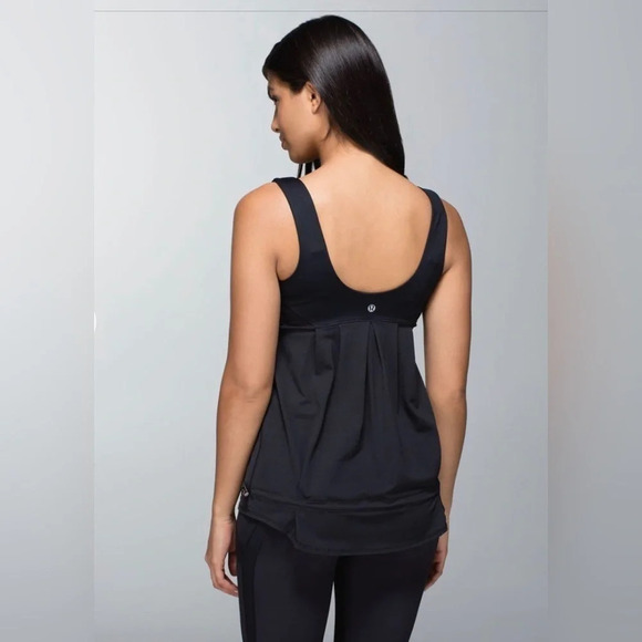 Lululemon Elevate Tank with Drawstring Hem 
Black 
Size 2
Pit to pit 13” - Picture 2 of 7